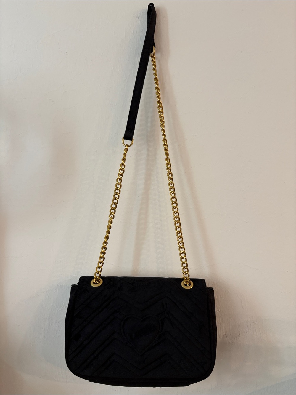 Velvet Marmont Black Quilted Shoulder Bag with Gold Chain and Heart on Stitching